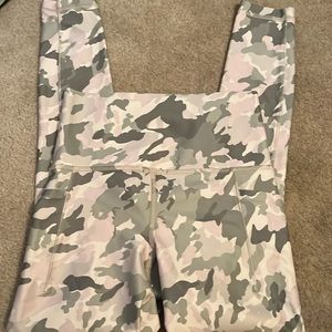 Athleta extra extra small leggings with side pockets